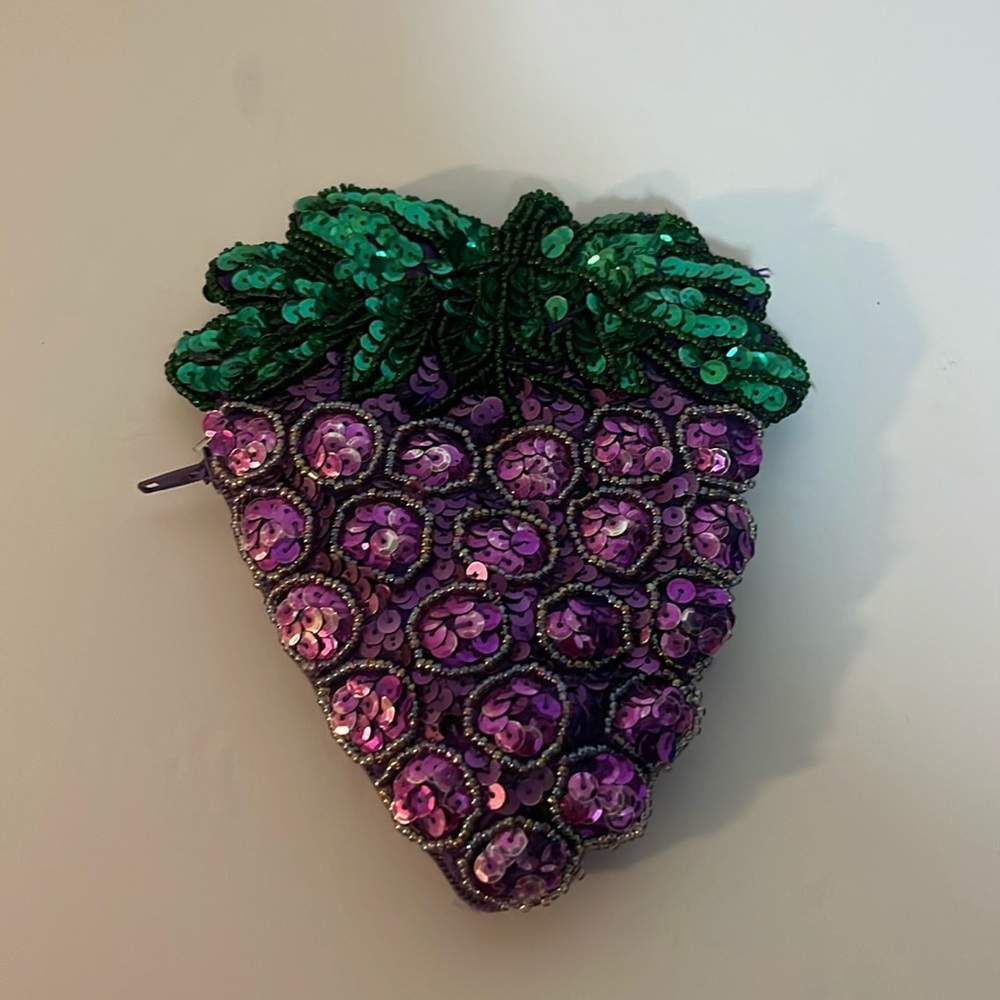 Beaded sequin bunch of grapes, coin purse